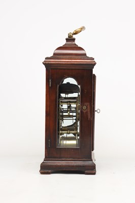 Lot THOMAS LODGE, LONDON. A SMALL GEORGE II FRUITWOOD VERGE PULL QUARTER REPEATING TIMEPIECE BRACKET CLOCK