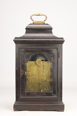 Lot JOHN PRATT, LONDON. A GEORGE III EBONISED VERGE STRIKING BRACKET CLOCK