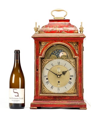 Lot HENRY MOZE, LONDON. A MID 18TH CENTURY SCARLET LACQUER CHINOISERIE QUARTER CHIMING BRACKET CLOCK