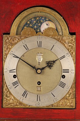 Lot HENRY MOZE, LONDON. A MID 18TH CENTURY SCARLET LACQUER CHINOISERIE QUARTER CHIMING BRACKET CLOCK