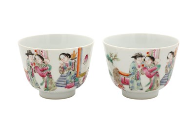 Lot A PAIR OF LATE 19TH CENTURY CHINESE FAMILLE ROSE PORCELAIN CUPS