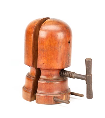 Lot A LATE 19TH CENTURY WOODEN HAT STRETCHER