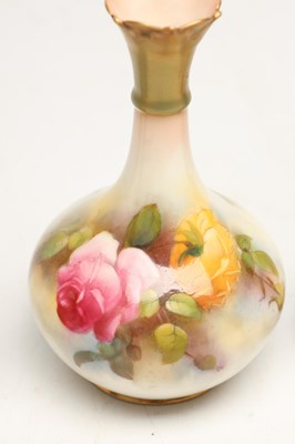 Lot A COLLECTION OF EARLY 20TH CENTURY ROYAL WORCESTER PORCELAIN ROSE SHAPE PIECES