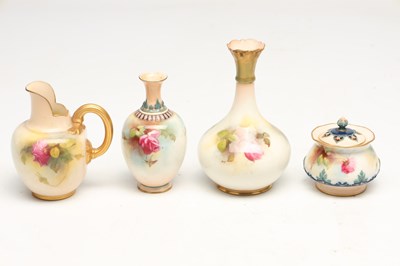 Lot A COLLECTION OF EARLY 20TH CENTURY ROYAL WORCESTER PORCELAIN ROSE SHAPE PIECES