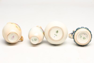 Lot A COLLECTION OF EARLY 20TH CENTURY ROYAL WORCESTER PORCELAIN ROSE SHAPE PIECES