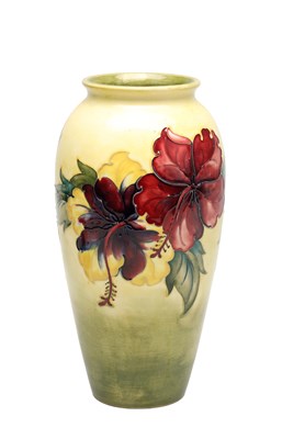 Lot A LARGE 20TH CENTURY MOORCROFT HIBISCUS VASE