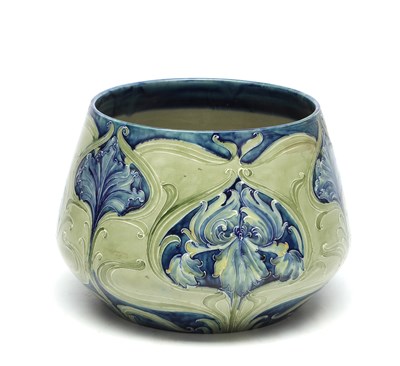 Lot AN EARLY 20TH CENTURY WILLIAM MOORCROFT FOR LIBERTY & CO TUBE-LINED POTTERY OVOID VASE