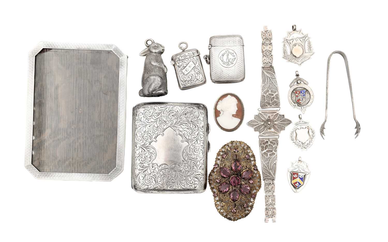 Lot A COLLECTION OF SILVER ITEMS AND COSTUME JEWELLERY