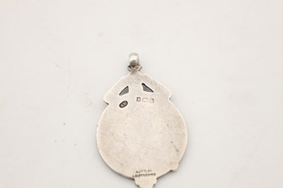 Lot A COLLECTION OF SILVER ITEMS AND COSTUME JEWELLERY