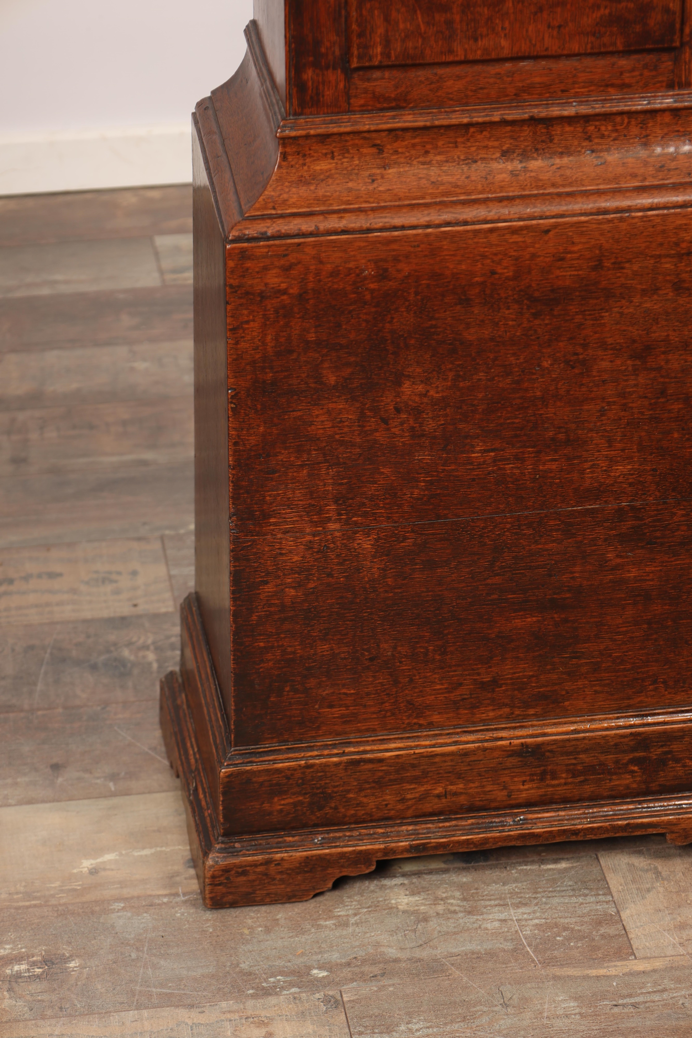 Lot 1525 - JOHN AGAR, YORK. A GEORGE III OAK CASED
