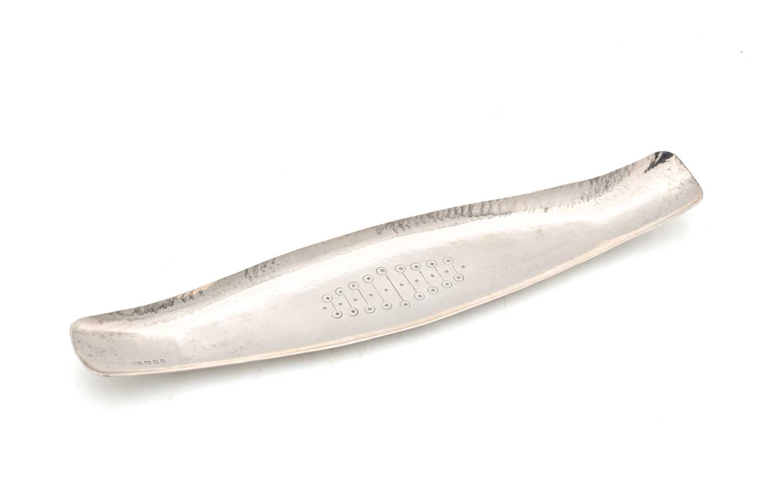 Lot A MID 20TH CENTURY ENGLISH SILVER TRAY