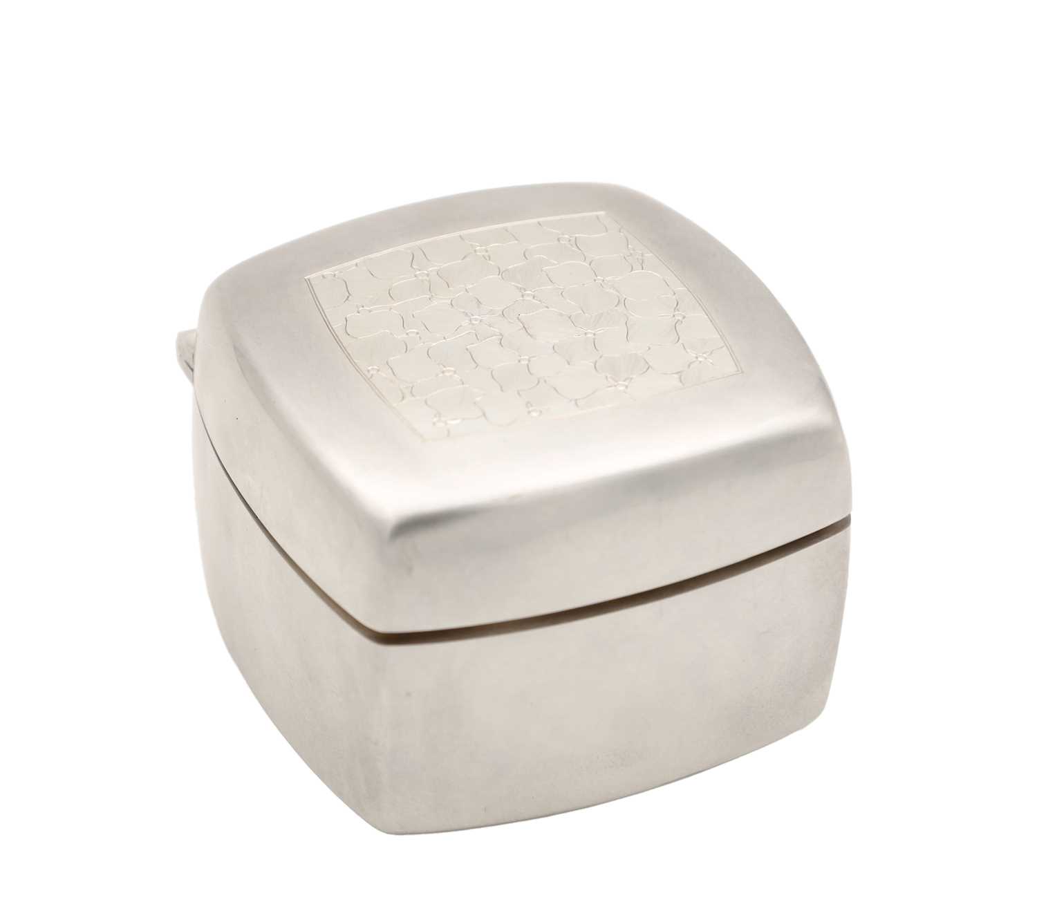Lot ANGUS MCFADYEN A SCOTTISH SILVER BOX
