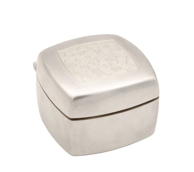 Lot ANGUS MCFADYEN A SCOTTISH SILVER BOX