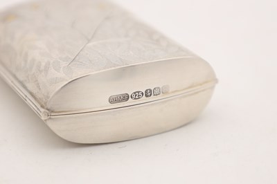 Lot ANGUS MCFADYEN: A CONTEMPORARY SCOTTISH SILVER AND 18CT GOLD INLAID BOX