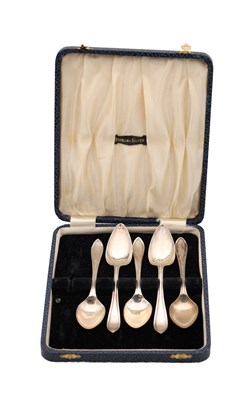 Lot A CASED SET OF FIVE 20TH CENTURY ENGLISH SILVER TEASPOONS