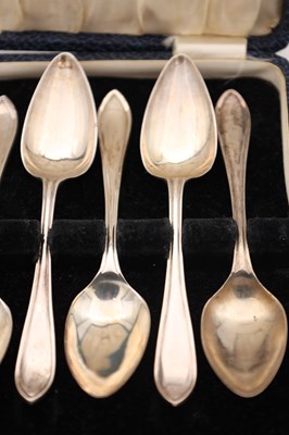 Lot A CASED SET OF FIVE 20TH CENTURY ENGLISH SILVER TEASPOONS