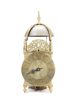 Lot 58 - JOHN FORDHAM, DUNMOW, ESSEX. NO 428. A LATE 17TH CENTURY BRASS LATERN CLOCK