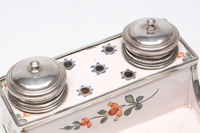 Lot GUSTAVE KELLER, PARIS. A LATE 19TH CENTURY SILVER AND ENAMEL DOUBLE INKWELL