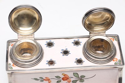 Lot GUSTAVE KELLER, PARIS. A LATE 19TH CENTURY SILVER AND ENAMEL DOUBLE INKWELL