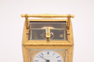 Lot 138 - PAUL GARNIER. A MID 19TH CENTURY FRENCH ENGRAVED GILT BRASS REPEATING CARRIAGE CLOCK