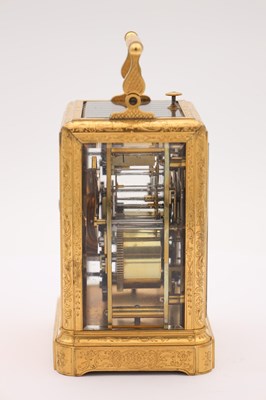 Lot 138 - PAUL GARNIER. A MID 19TH CENTURY FRENCH ENGRAVED GILT BRASS REPEATING CARRIAGE CLOCK