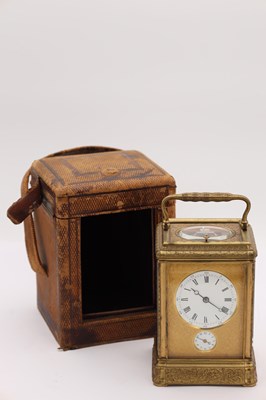 Lot 105 - DROCOURT PARIS, A LATE 19TH CENTURY FRENCH ENGRAVED GILT BRASS GORGE CASE REPEATING CARRIAGE CLOCK