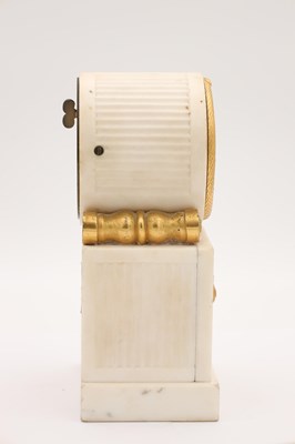 Lot 18 - MARTIN & MORSE, LONDON A REGENCY WHITE MARBLE AND ORMOLU MOUNTED FUSEE MANTEL CLOCK