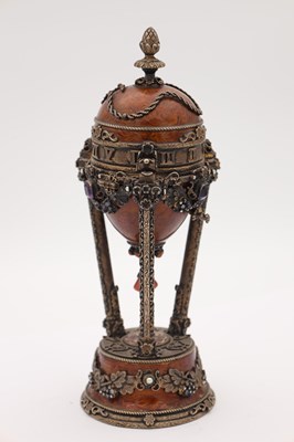 Lot 154 - A RUSSIAN SILVER ENAMEL AND JEWELLED MUSICAL CLOCK