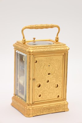 Lot 174 - GROHE, WIGMOOR STREET, LONDON A FINE LATE 19TH CENTURY FRENCH GORGE ENGRAVED PETITE SONNERIE CARRIAGE CLOCK WITH CALENDAR WORK