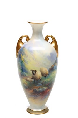 Lot HARRY DAVIS AN EARLY 20TH CENTURY ROYAL WORCESTER CABINET VASE