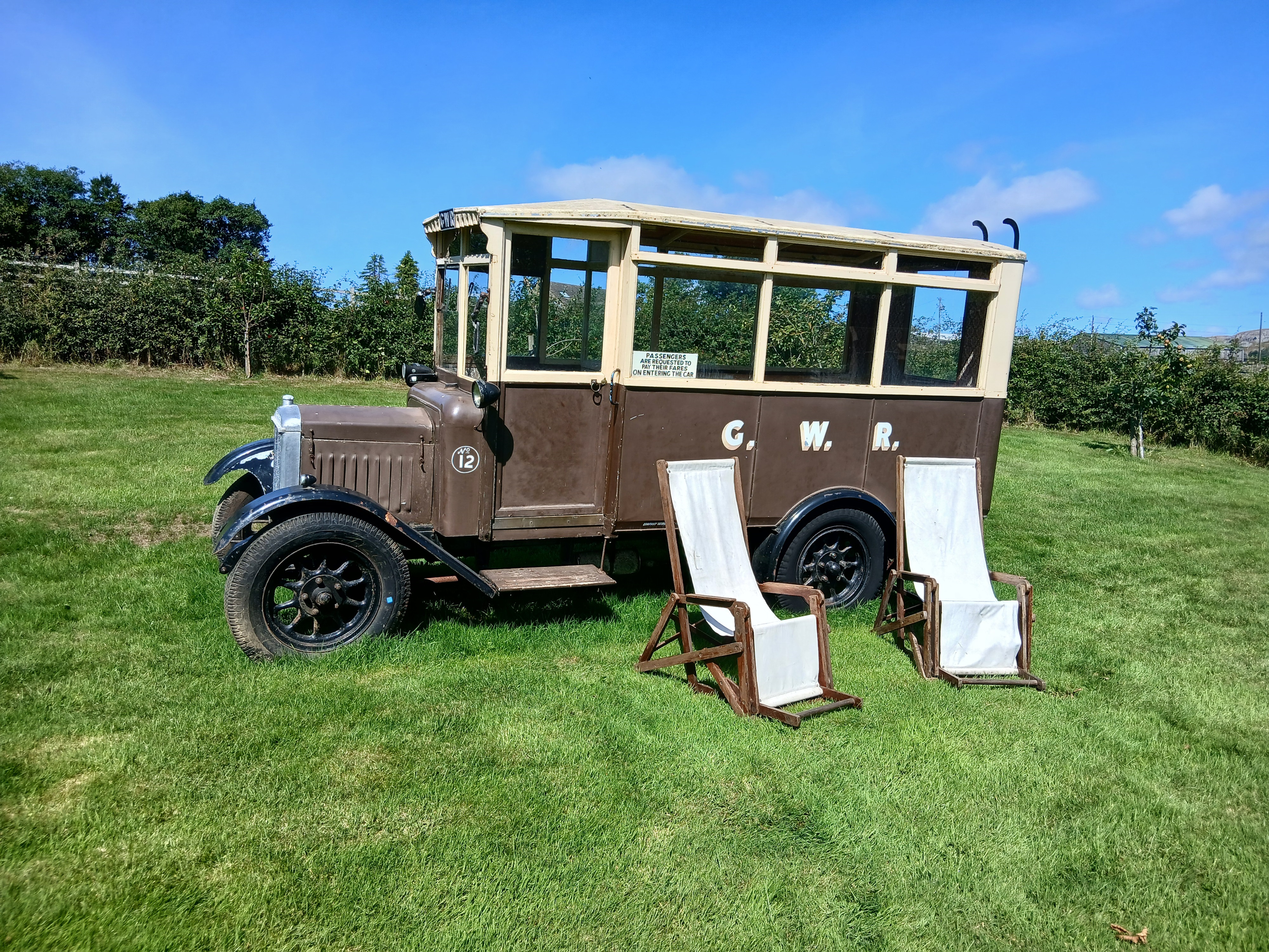 Lot 1373 - A RARE 1926 MORRIS MODEL T MINIBUS