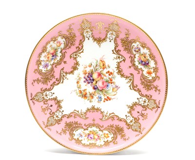 Lot AN EARLY 20TH CENTURY COALPORT HAND-PAINTED FLORAL CABINET PLATE