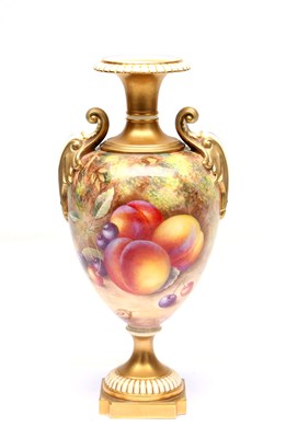 Lot A MID 20TH CENTURY ROYAL WORCESTER HAND PAINTED FRUIT CABINET VASE BY HARRY AYRTON