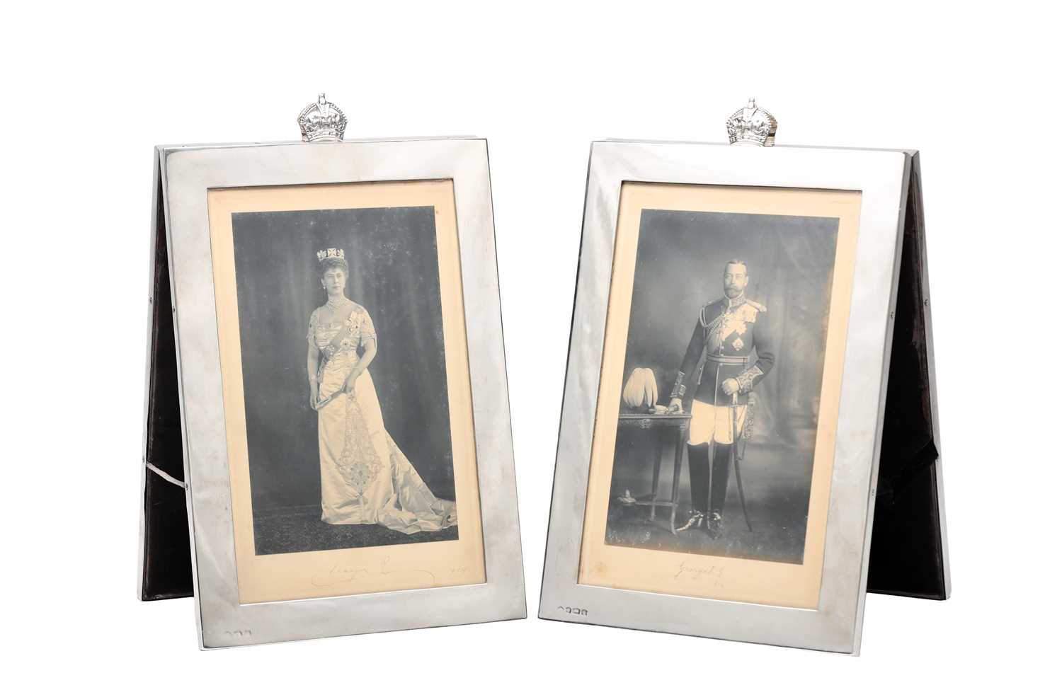 Lot A FINE PAIR OF EARLY 20TH CENTURY SILVER FRAMED SIGNED ROYAL PHOTOGRAPHS OF KING GEORGE V AND QUEEN MARY