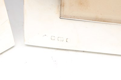 Lot A FINE PAIR OF EARLY 20TH CENTURY SILVER FRAMED SIGNED ROYAL PHOTOGRAPHS OF KING GEORGE V AND QUEEN MARY