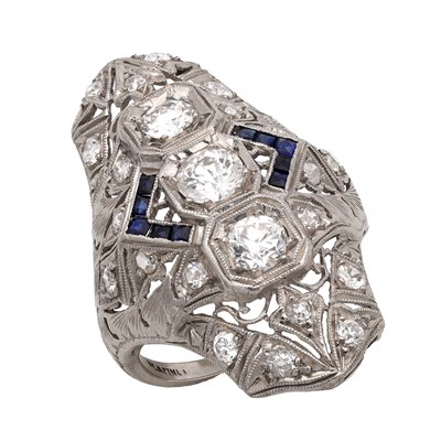 Lot AN ART DECO DIAMOND AND SAPPHIRE PLATINUM COCKTAIL RING