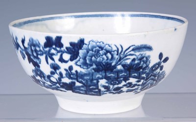 Lot 32 - AN 18TH CENTURY BLUE AND WHITE FIRST PERIOD...
