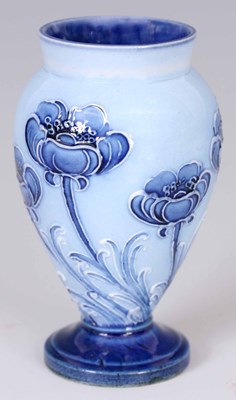 Lot 30 - AN EARLY 20th CENTURY MINIATURE MOORCROFT...