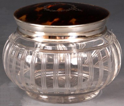 Lot 207 - A George V Cut Glass DRESSING TABLE BOWL with...