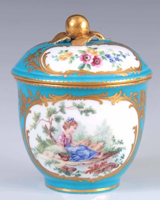 Lot 56 - A FINE 18TH/19TH CENTURY SEVRES PORCELAIN BOWL...