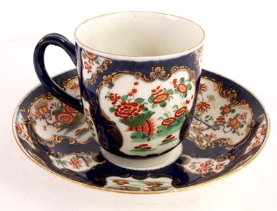Lot 40 - A FIRST PERIOD BLUE SCALE POLYCHROME WORCESTER...