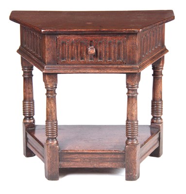 Lot 1096 - A 20TH CENTURY EARLY OAK STYLE SIDE TABLE with...
