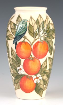 Lot 38 - A LATE 20TH CENTURY MOORCROFT POTTERY VASE...