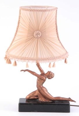 Lot 457 - AN ART DECO FIGURAL TABLE LAMP on marble base...