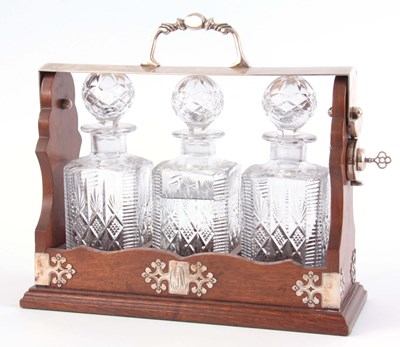 Lot 458 - AN EARLY 20th CENTURY MAHOGANY AND SILVER...