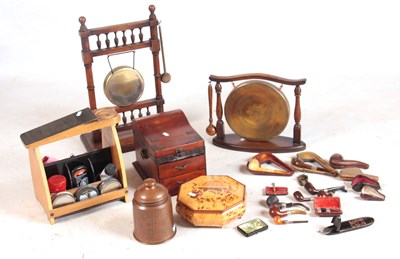 Lot 537 - AN ASSORTMENT OF VARIOUS ITEMS including two...