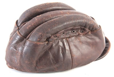 Lot 679 - AN EARLY 20TH CENTURY LEATHER MOTORCYCLE...