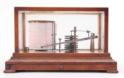 Lot 800 - AN EARLY 20th CENTURY OAK CASED BAROGRAPH with...