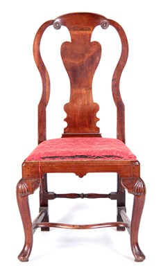 Lot 972 - AN EARLY 18TH CENTURY WALNUT SIDE CHAIR with...