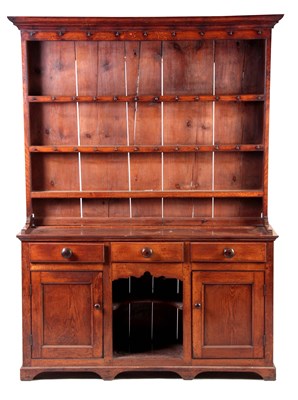 Lot 993 - A LATE 18TH CENTURY OAK DOG KENNEL DRESSER AND...